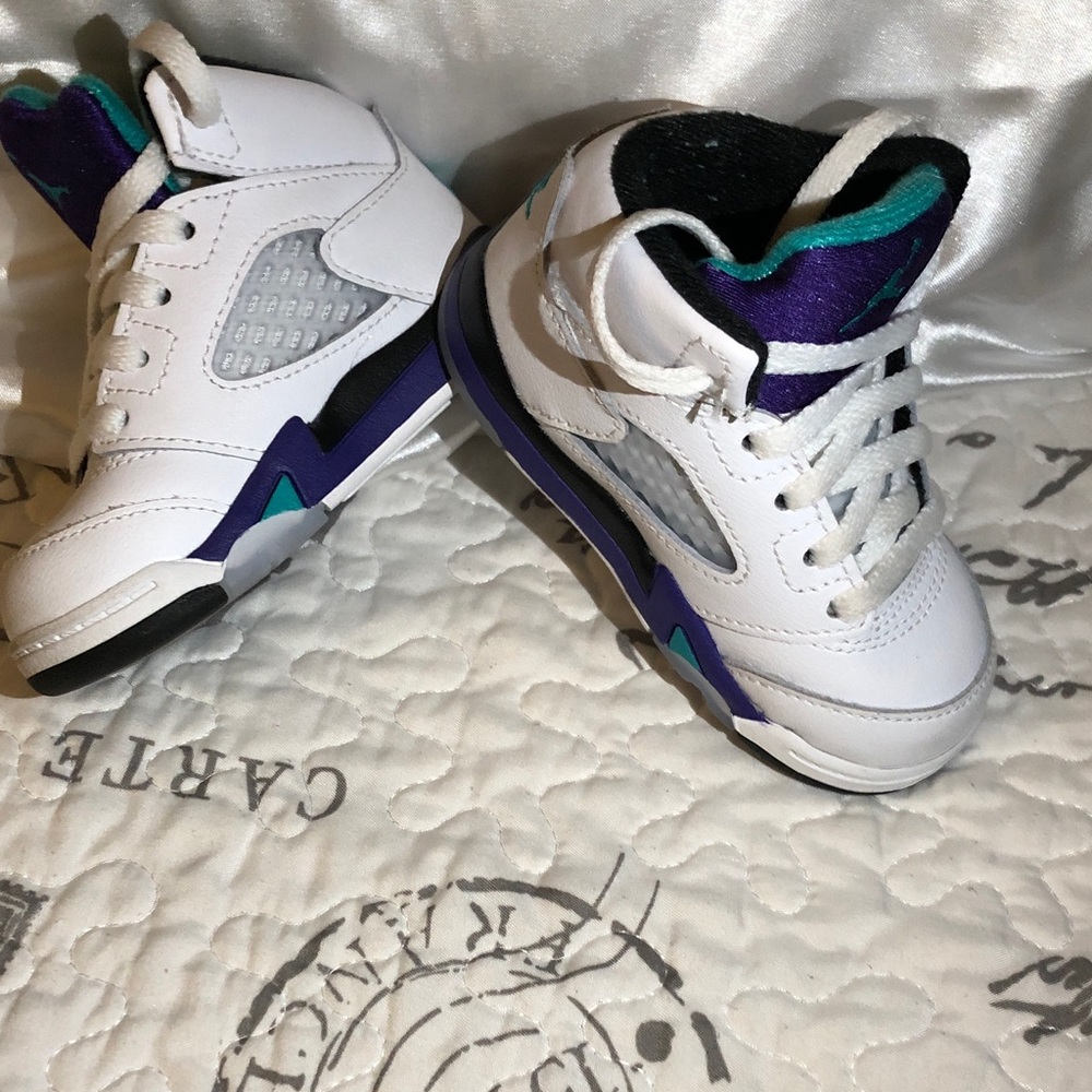 Jordan - Kids White, Purple & Teal High-Top Sneakers